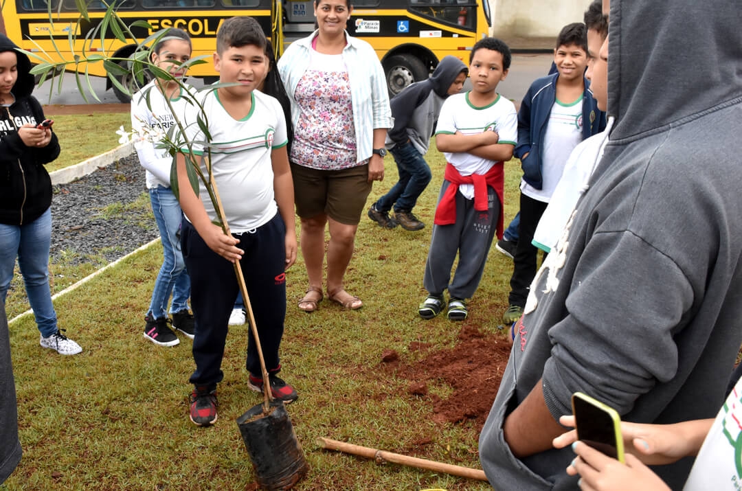 plantio-mudas-aniversario-cidade (2)
